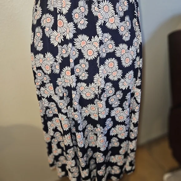 Womans Blue Floral Print Knee Length Skirt Size 8 - Picture 6 of 10